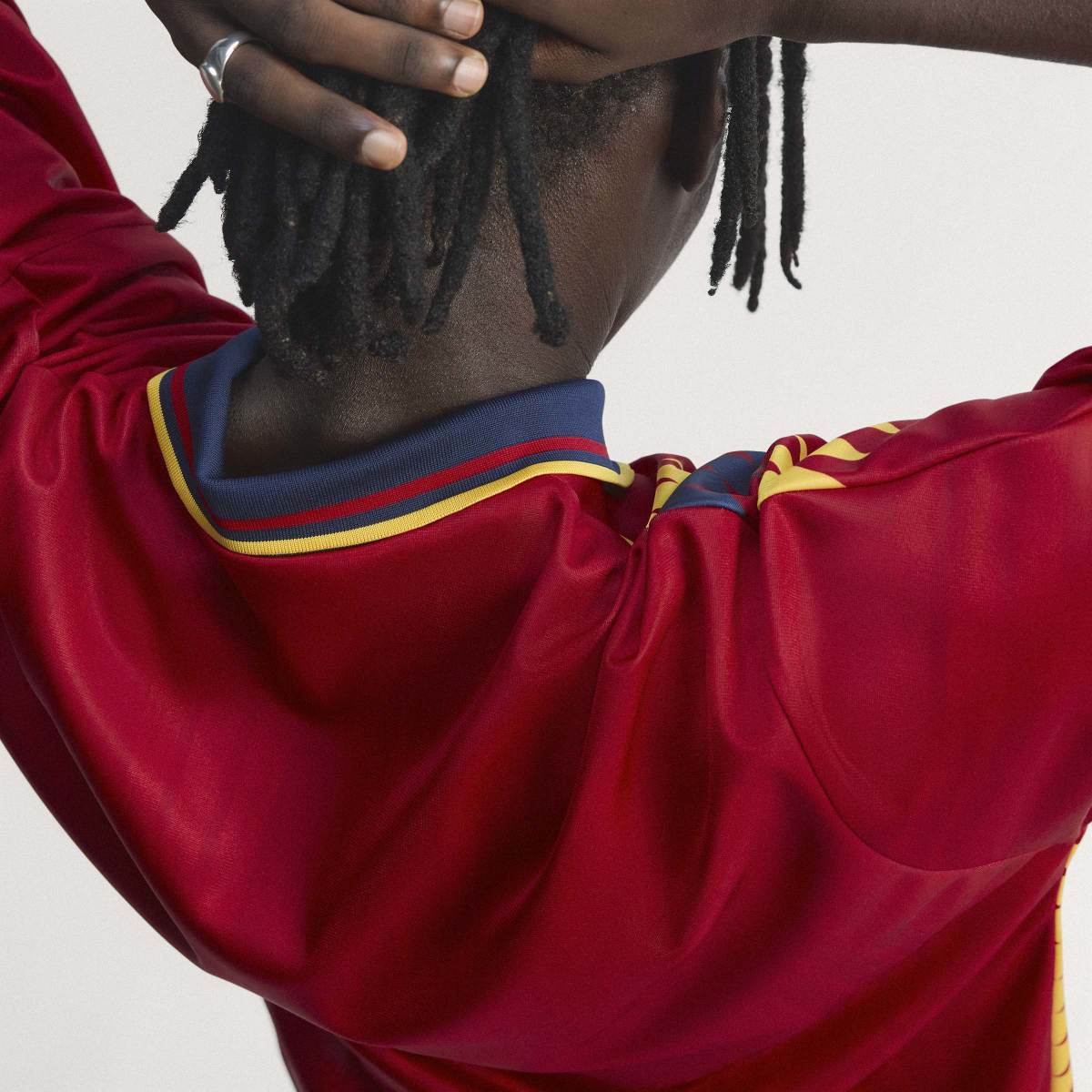 Spain Home Jersey 1994 - Collegiate Red - Image 10
