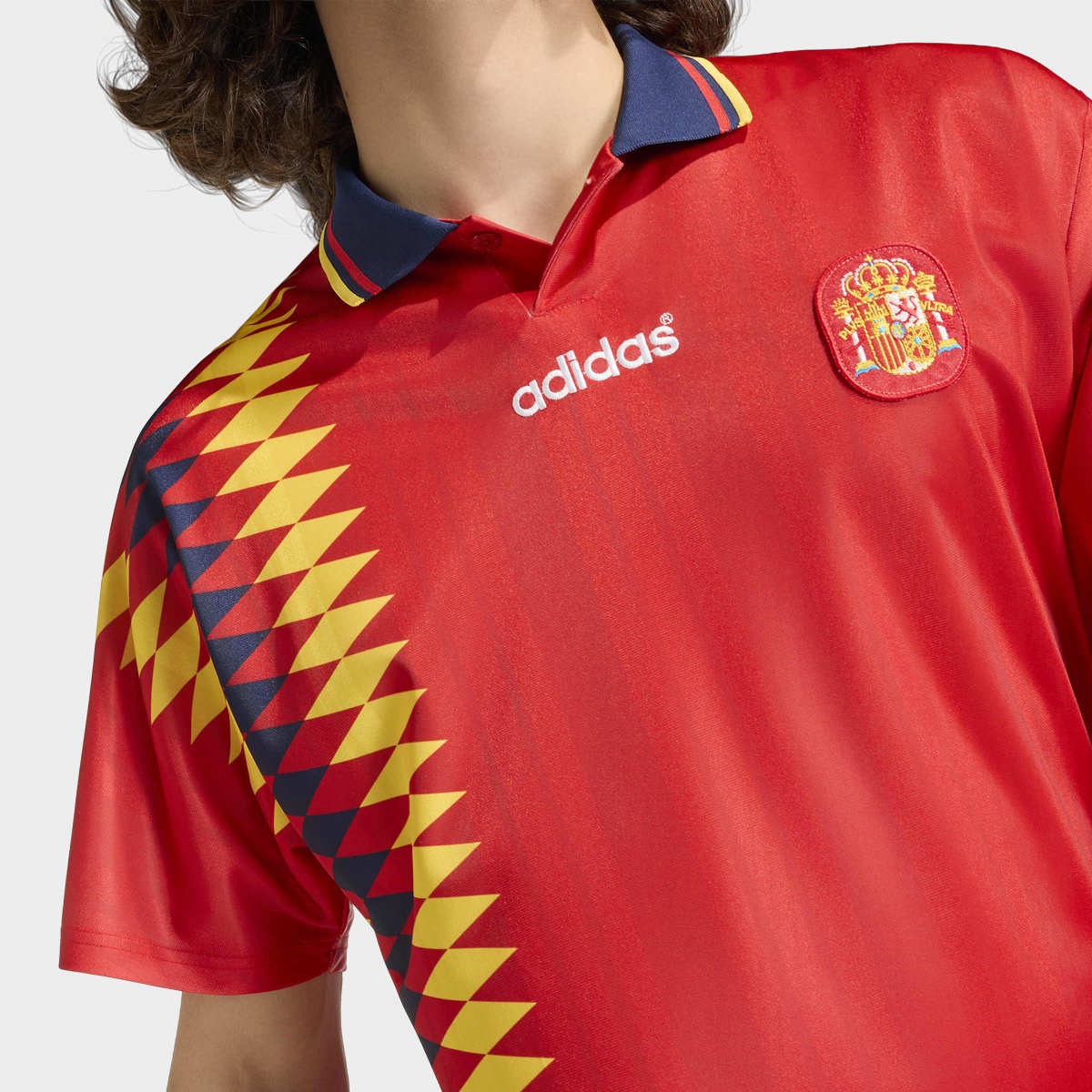Spain Home Jersey 1994 - Collegiate Red - Image 6