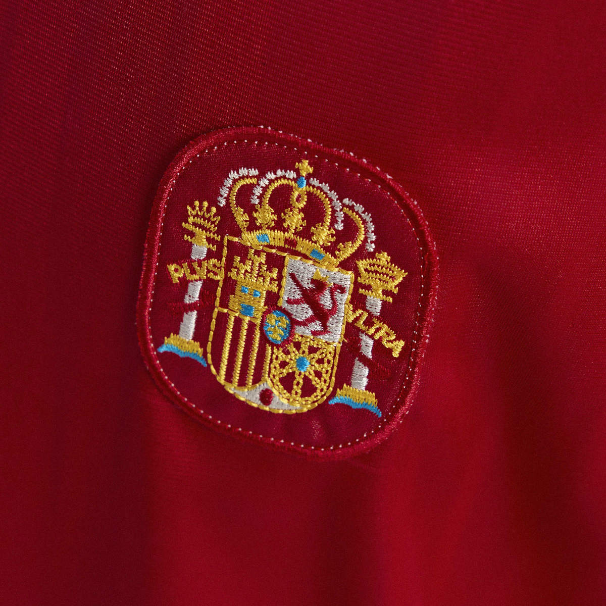Spain Home Jersey 1994 - Collegiate Red - Image 8