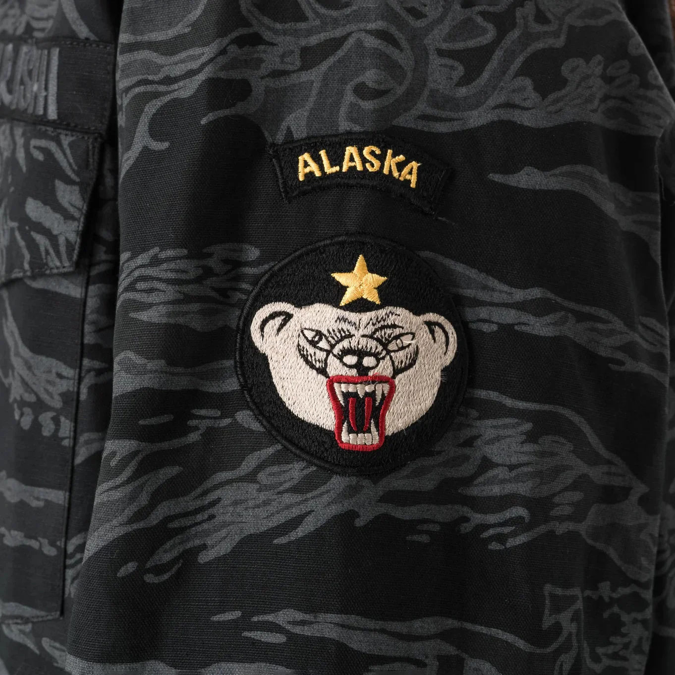7147 Bonsai Tigerstripe L/S Utility Shirt - Subdued Night - Image 5