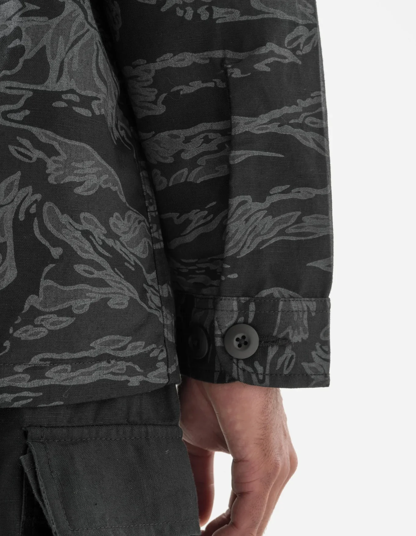 7147 Bonsai Tigerstripe L/S Utility Shirt - Subdued Night - Image 6